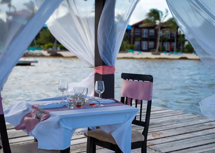X'tan Ha- The Waterfront Hotel