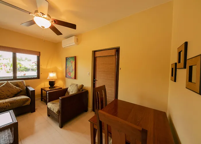 X'tan Ha- The Waterfront Hotel